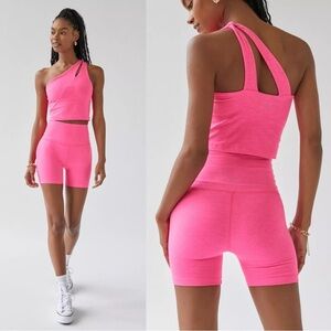 Beyond Yoga Spacedye Keep Pace 7” Inseam Biker Short in Hot Pink Heather SMALL